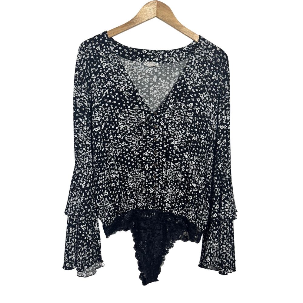 Free People Boho Ditsy Floral Bodysuit Women‎ M Black White Bell Sleeve Festival